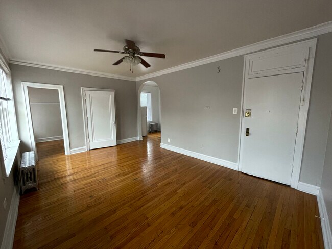 Foto del edificio - 4588 N Elston Ave