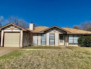 Building Photo - 3809 Tamarron Ln