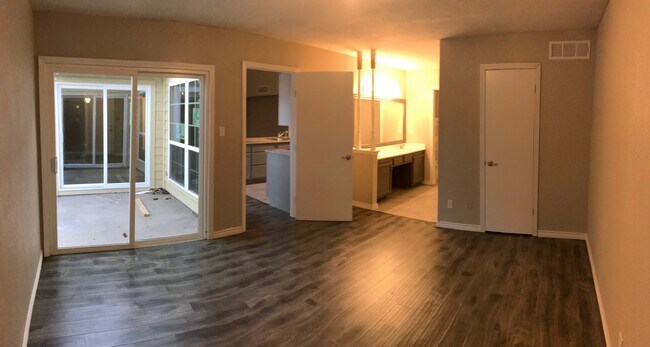 Master Bedroom with 1 walk in closet and I standard closet and a full bath - 670 W Warrior Trail