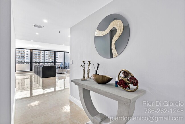 Foto del edificio - 408 Poinciana Dr