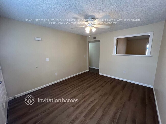 Foto del edificio - 2853 E Escondido Ave