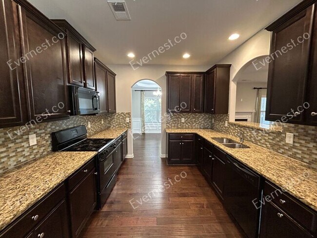 Foto del edificio - 3869 Lake Manor Way