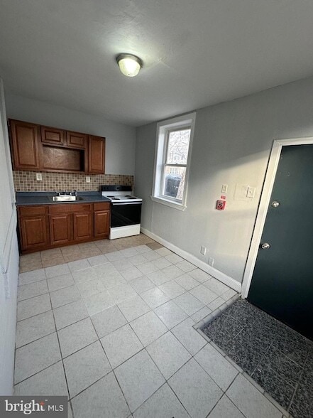 Photo - 5900 Pine St Townhome