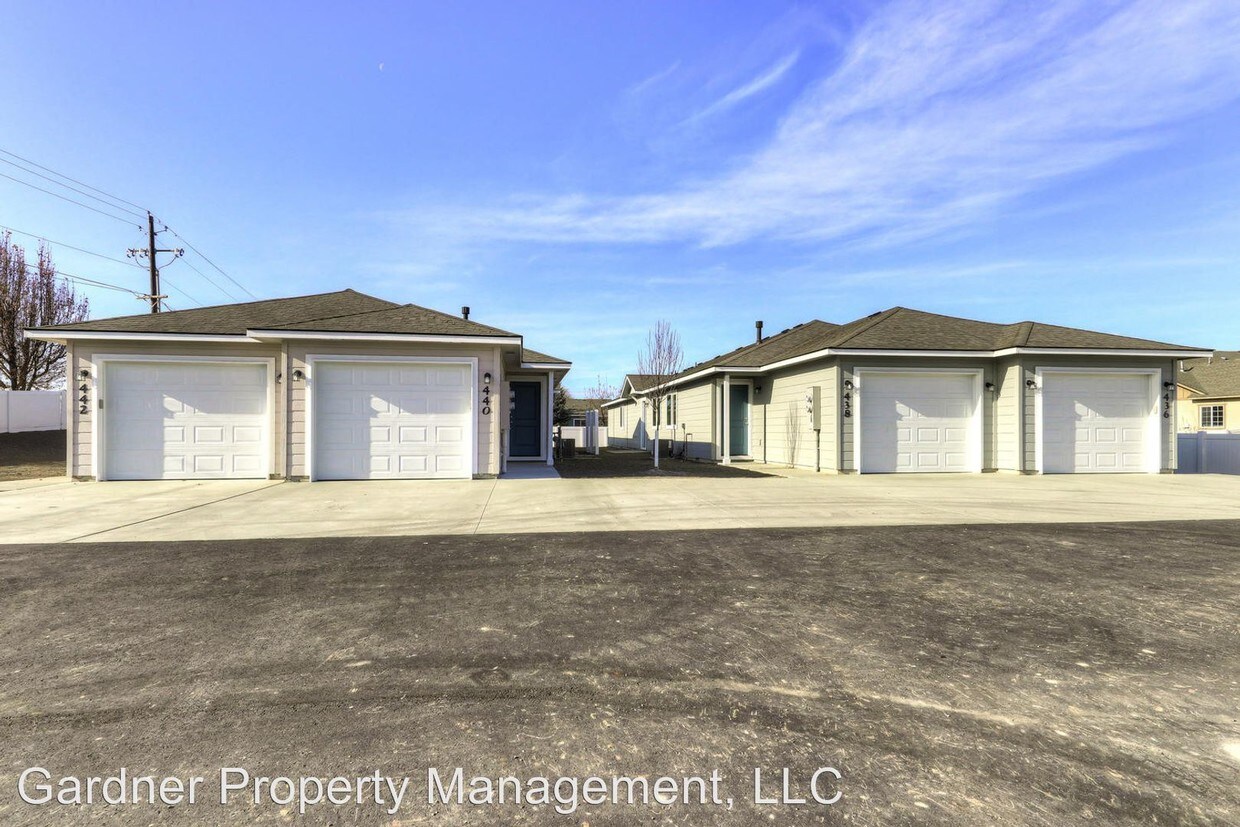 Foto principal - 428-440 W Locust Ln
