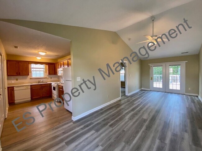 Foto del edificio - Great 3 Bedroom 2 Bathroom Ranch Style Hom...