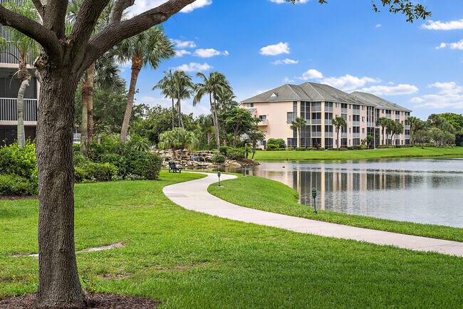 Foto del edificio - 353 US-1