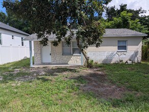 Building Photo - 3606 E Comanche Ave