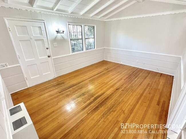 Foto del edificio - Serene WeHo Oasis - Your Perfect 1-Bedroom...