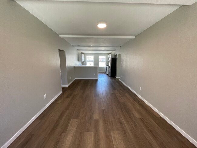 Building Photo - 1814 12th Ave