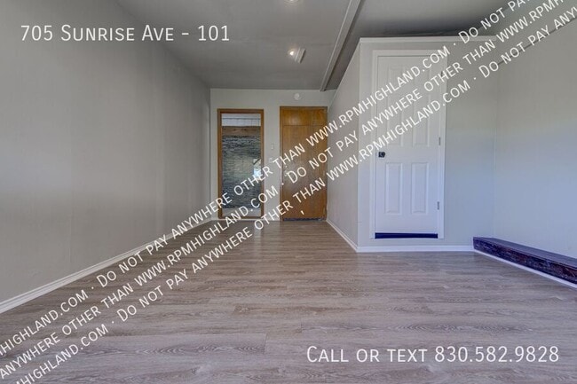 Building Photo - 705 Sunrise Ave