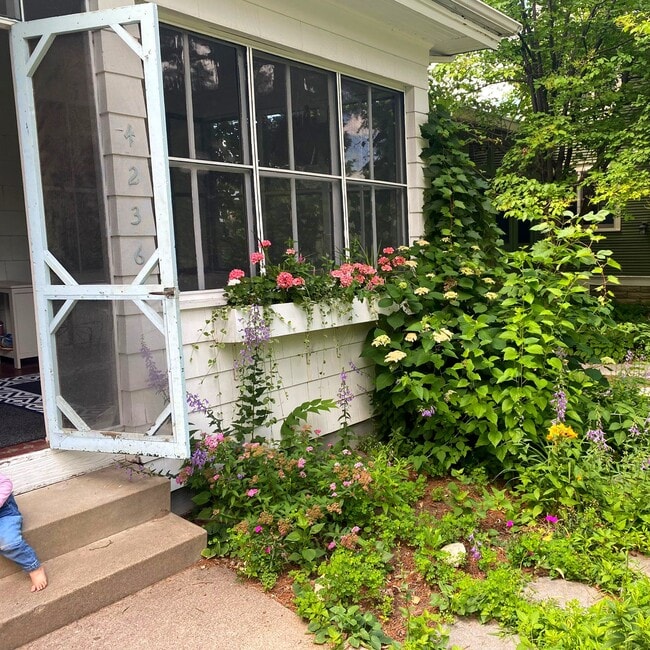 Entrance to Front Porchg - 4236 Washburn Ave S