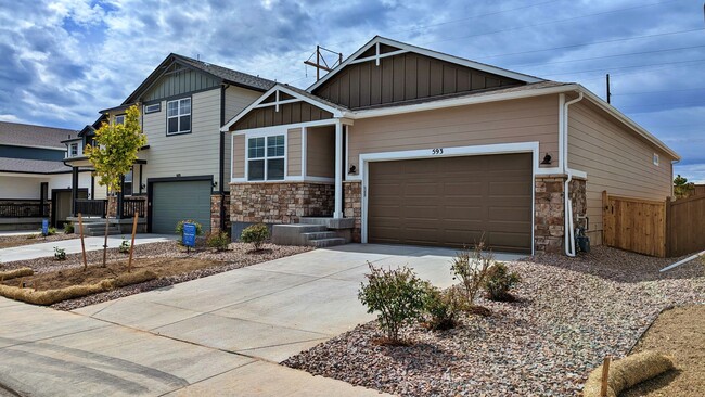 Building Photo - NEWER BUILD in Sunstone Village at Terrain...