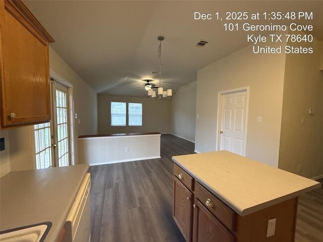 Building Photo - 101 Geronimo Cove