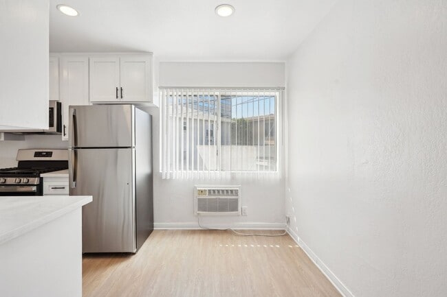 Interior Photo - 12323 Texas Ave