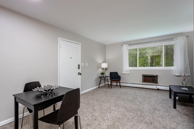 Foto del edificio - 31831 Grand River Ave