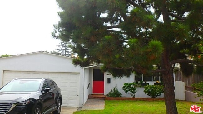 Foto del edificio - 1320 Curtis Ave