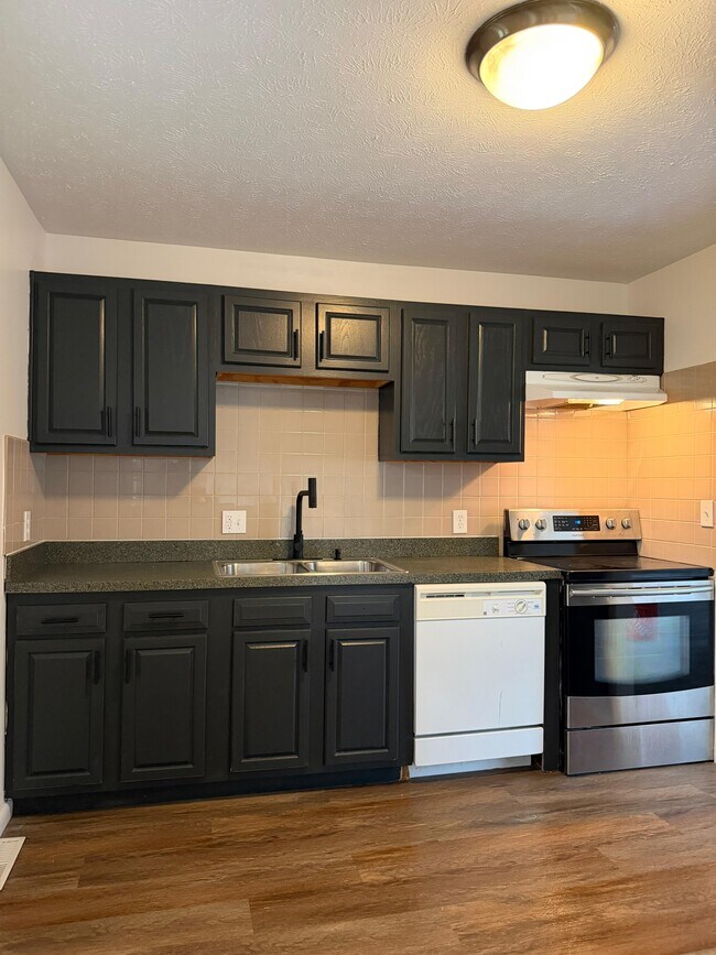 Foto del edificio - 6686 Deer Ct