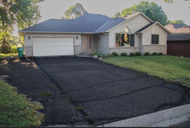 Building Photo - 4220 Polaris Ln N