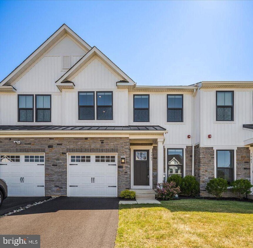Foto principal - 7963 Milltown Cir