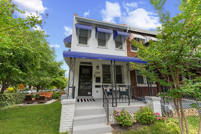 Building Photo - 2339 3rd St NE