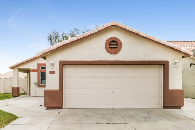 Building Photo - 2231 N 89th Ave