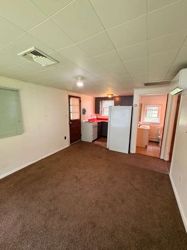 Building Photo - 101 Honeywell Ln