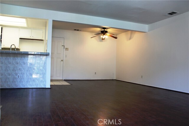 Foto del edificio - 12235 Pine St