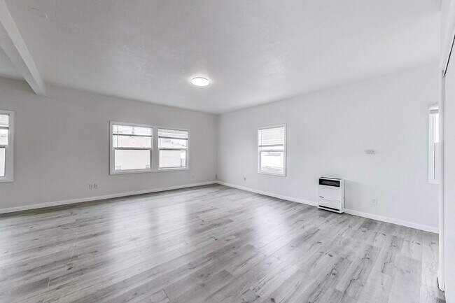 Building Photo - 1454 36th Ave
