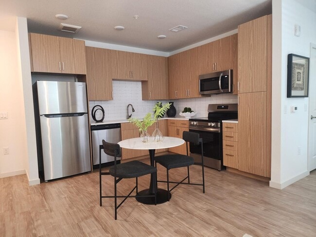 Building Photo - Overlook at Uplands