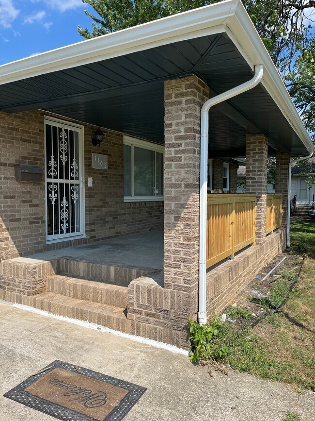 Building Photo - 1162 Simpson Dr