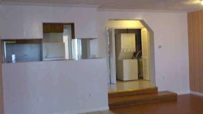 Foto del edificio - 73 Pond St