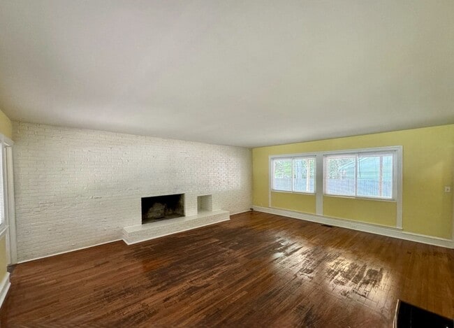 Foto del edificio - 508 Loblolly Ln