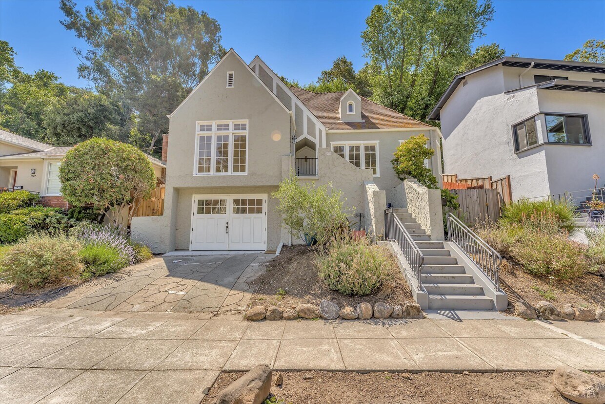 Foto principal - 1501 Trestle Glen Rd