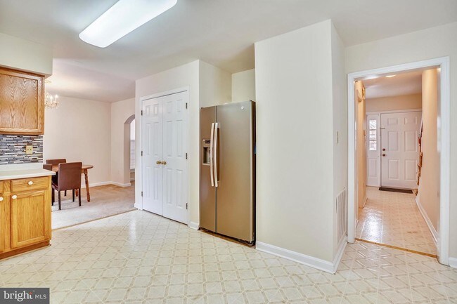 Building Photo - 6416 Uplands Rd