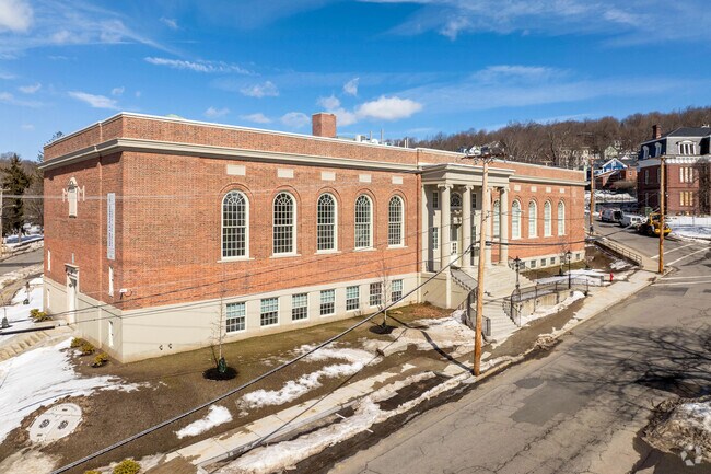 Primario - The Fitchburg Arts Community