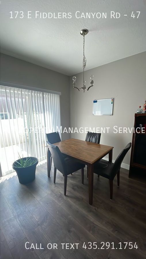 Foto del edificio - 173 E Fiddlers Canyon Rd