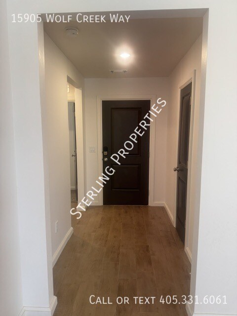 Foto del edificio - 15905 Wolf Crk Wy
