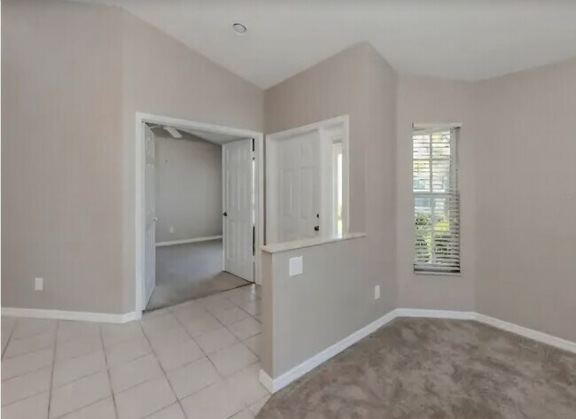 Building Photo - 4153 Fairway Dr