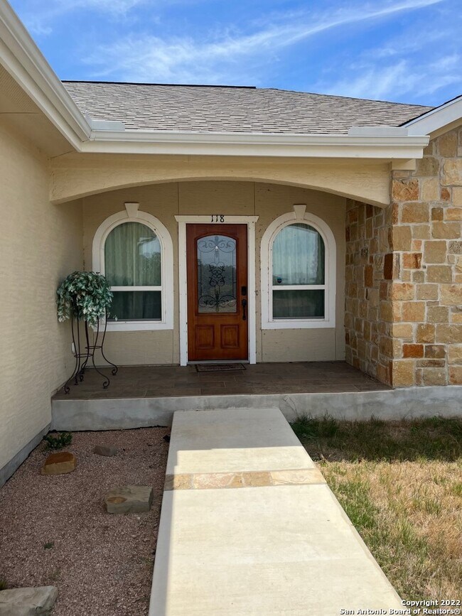 Foto del edificio - 118 Edgewood Cir