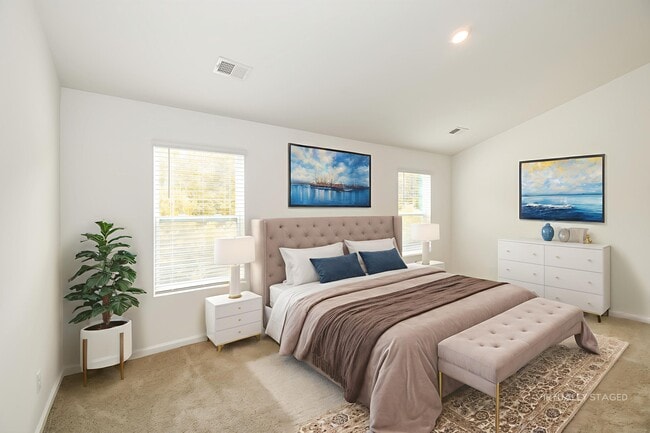 Foto del edificio - 74 Striker Rd