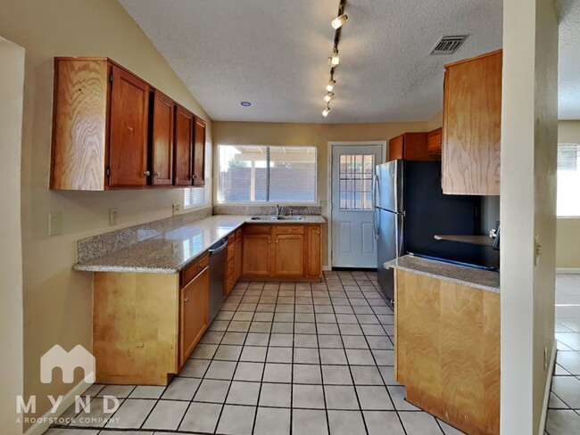 Foto del edificio - 10270 E Woodhaven Ln