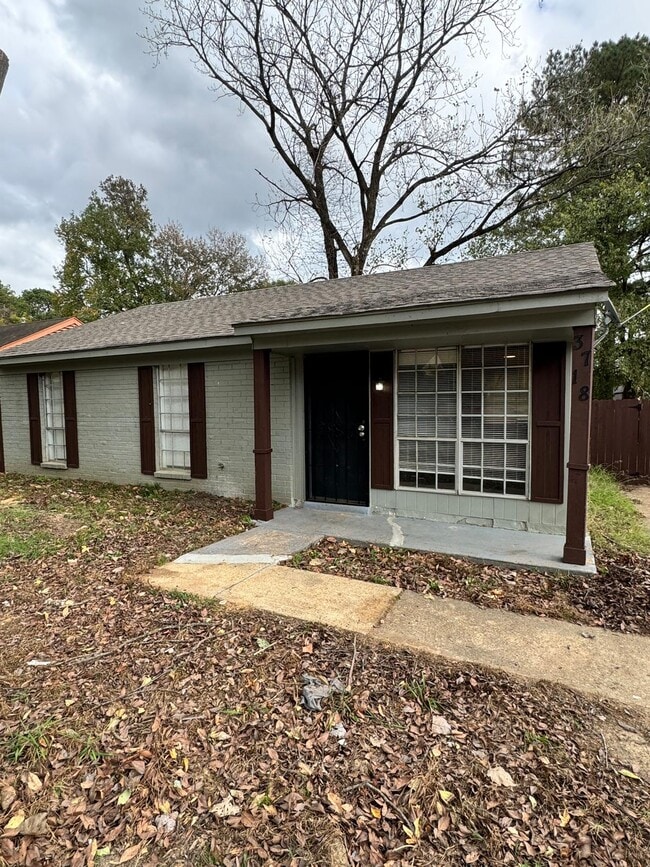 Photo - 3718 Skylark Dr House