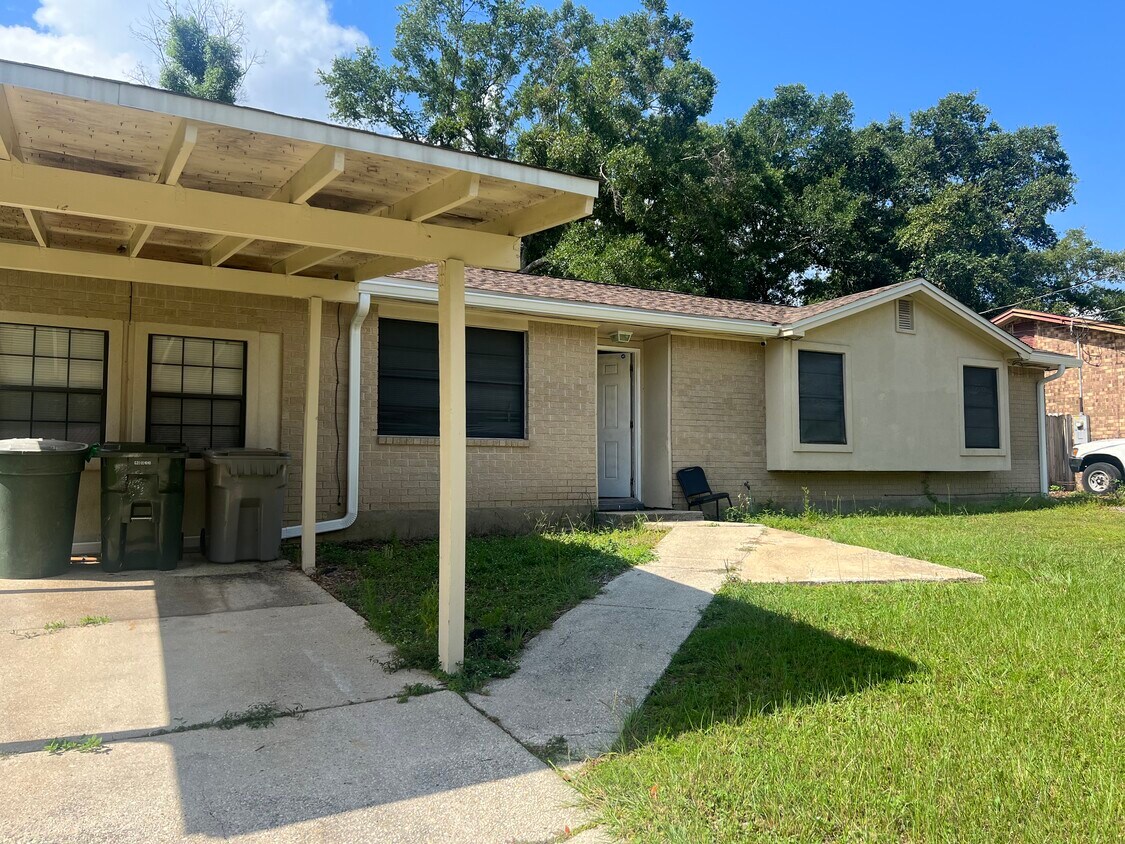 203 Overlook Dr, Pensacola, FL 32503 House Rental in Pensacola, FL