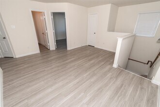 Building Photo - 5618 Latta Plantation Dr