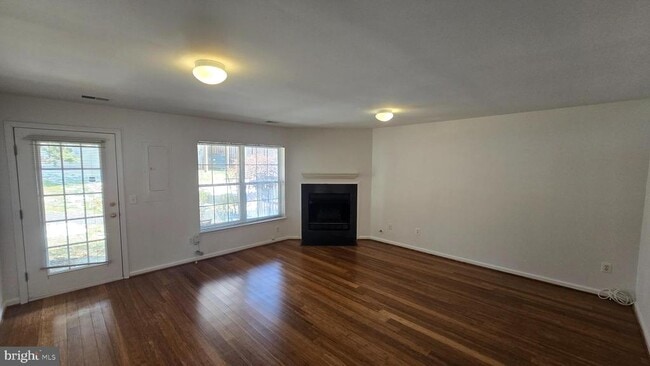 Building Photo - 4105 Hazelwood Ct