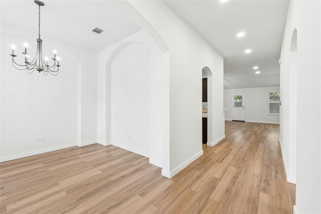 Building Photo - 1506 Cosmos Way