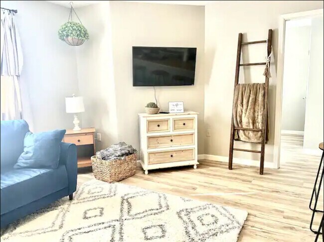 Foto del edificio - 101 S Buchanan St