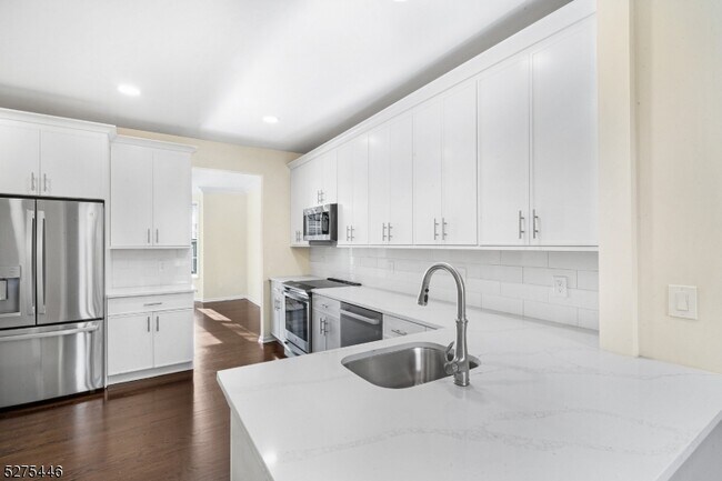 Building Photo - 7 Lackawanna Ave