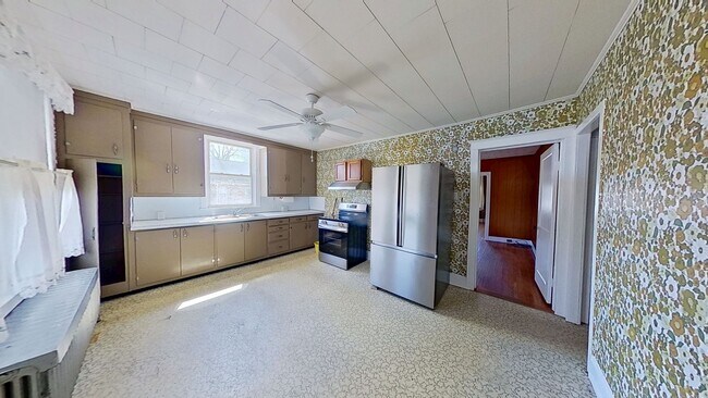 Foto del edificio - 2 Bedroom Duplex with Basement and Storage