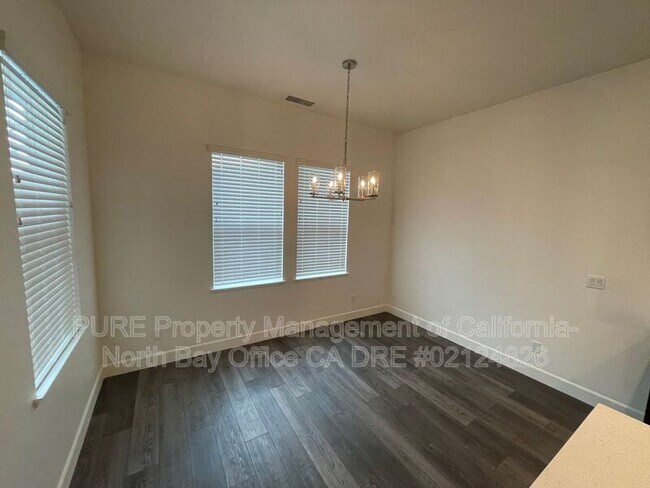 Foto del edificio - 1165 Mark West Springs Rd